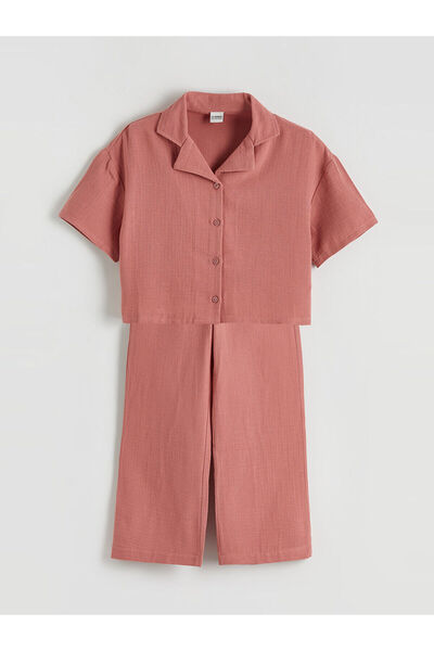 LC Waikiki قميص وبنطلون من الموسلين باللون الوردي من مجموعة إلسيفا للفتيات