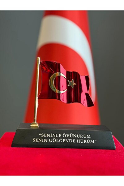 Özen Promosyon Masa üstü Türk Bayrağı Kaideli 12x12,5 cm