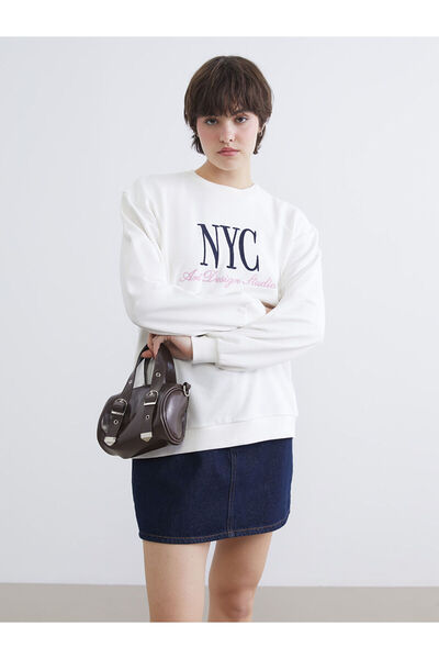 LC Waikiki Nevavm Farkıyla Xside Ecru Nyc Printed Oversize Women's Sweatshirt...