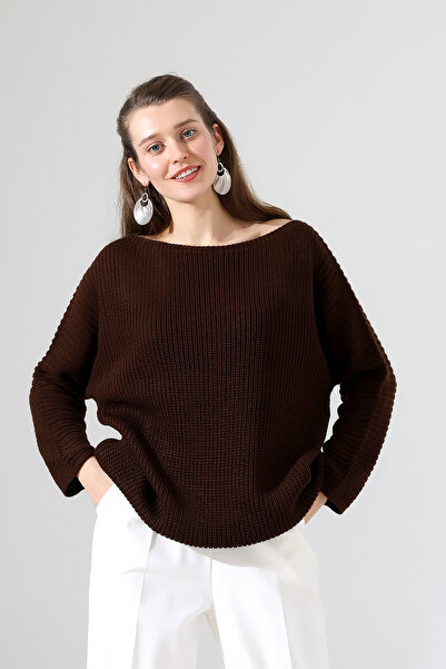Devinka Women's Brown Oversized Casual Comfortable Fit Boat Neck Knitwear Swe...