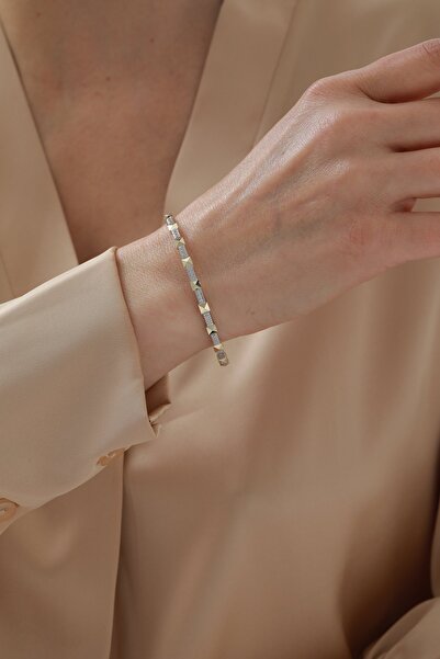 YAVUZ KUYUMCULUK 14 Ayar Altın Taşlı Esnek Piramit Kelepçe