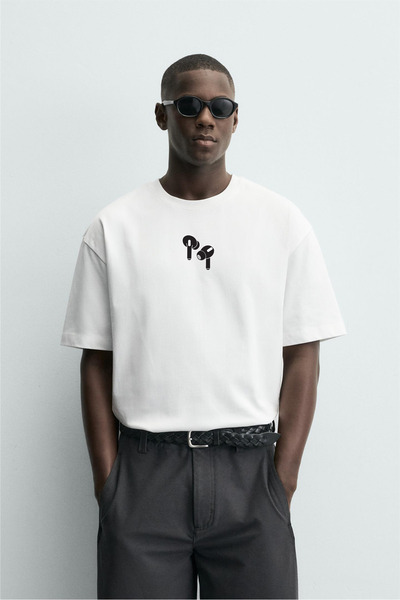 Butik Μπλουζάκι Unisex με Λεπτομέρεια Ακουστικών oversized με τύπωμα