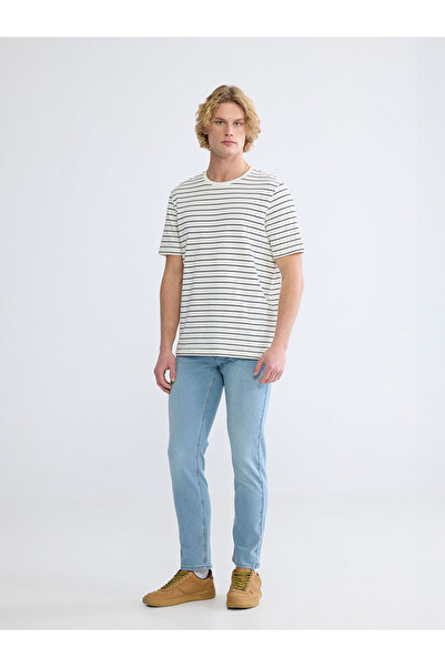 LC Waikiki بنطلون جينز رجالي من إنديجو 779 بقصة عادية