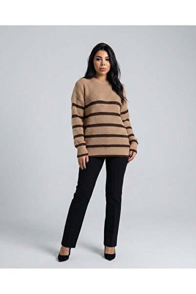 TrendParis Pulover tricotat cu dungi contrastante și decolteu rotund