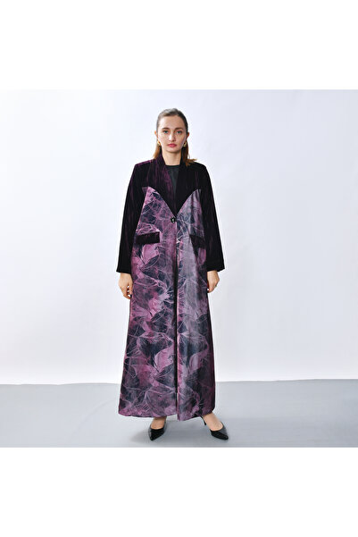 HAWRAA ABAYA A luxurious blazer-style abaya with an A-line cut and elegant de...
