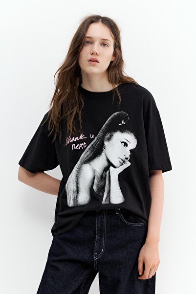 Pull & Bear Ariana Grande t-shirt
