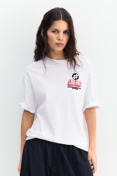 Pull & Bear Club Sonico grafik baskılı t-shirt