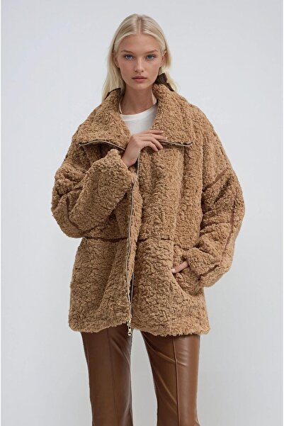 Lijuri Trucker Collar Plush Coat 7114