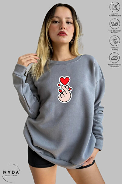 Nyda Collections Women's Long Sleeve Heart Sign B Printed Crew Neck Hoodless ...