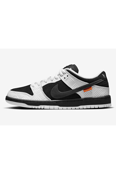 Nike SB Dunk Low TIGHTBOOTH