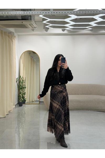 MARGA تنورة مزخرفة بتفاصيل أنيقة ومبطنة