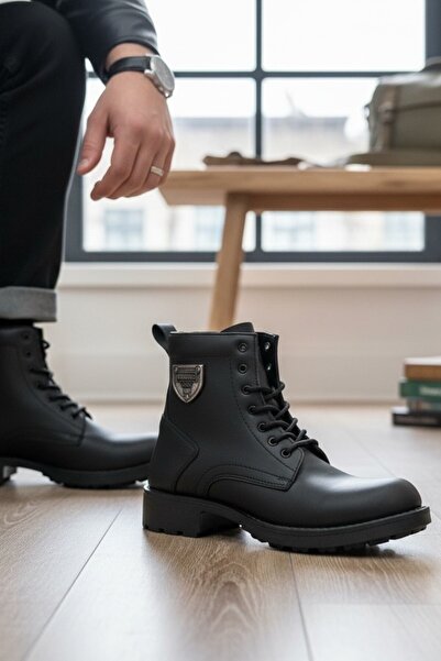 enoch حذاء رجالي من الجلد الطبيعي مزود بشعار معدني وتفاصيل مفصلة ورباطات