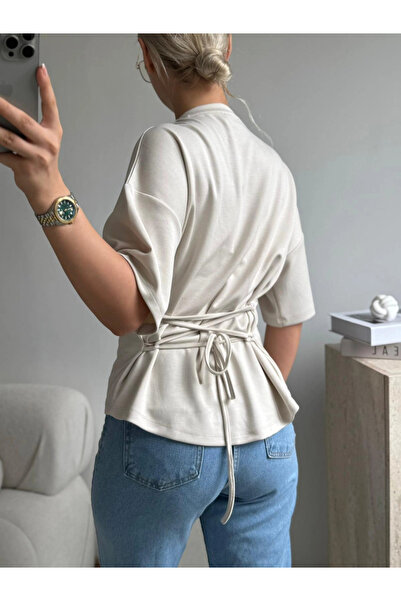 Zora Butik Arkası Bağcıklı Bluz - BEJ