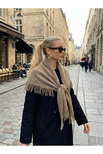 moimaaksesuar Women's Tasseled Soft Textured Triangle Camel Shawl