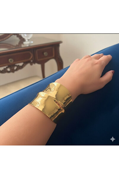 iz accessories 16 Wide Wavy Gold Cuff - Minimalist and Iconic Women's Bracelet