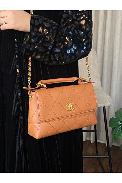 GENERAL Elegant women's shoulder bag with accessories