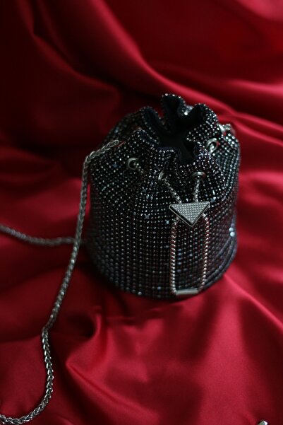 Moom Bag Жіноча сумочка з чорним каменем на ланцюжку