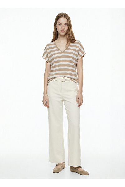 Fabrika V Yaka Çizgili Beyaz - Bej Kadın T-Shirt F6SL-TST0354