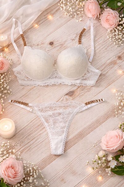 ATİKA HOMEWEAR BEYAZ DANTEL VE GOLD ZİNCİR DETAYLI SÜTYEN KÜLOT TAKIMI