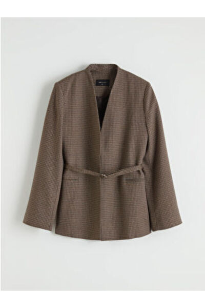 LC Waikiki artı-store Kruvaze yakalı ve uzun kollu kadın ceket, desenli kumaş...