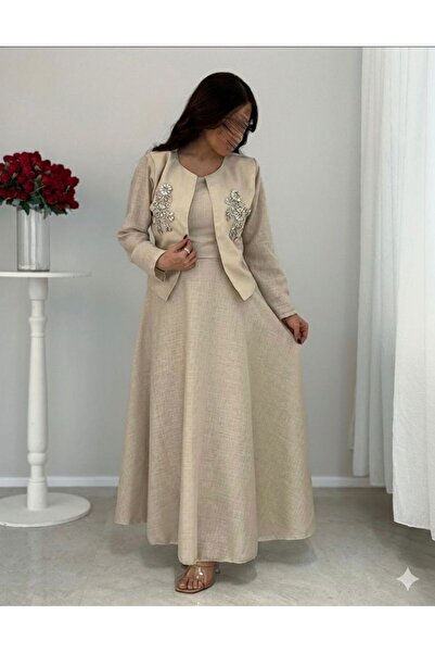 ProWorks & RTC Beige dress with a short jacket decorated with embroidery