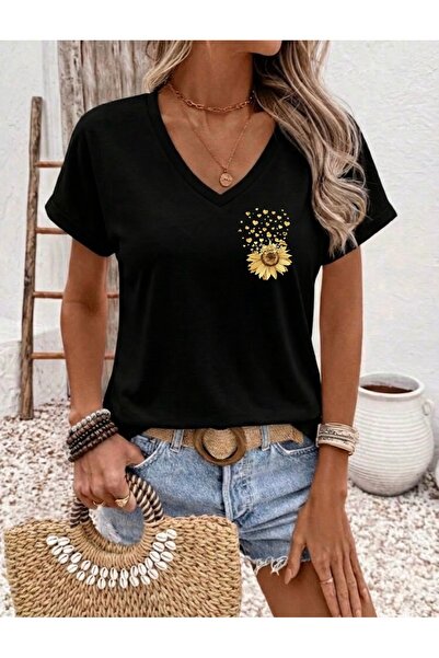 FUFLUNS Hearted Daisy Printed Women's Oversize V-Neck T-Shirt