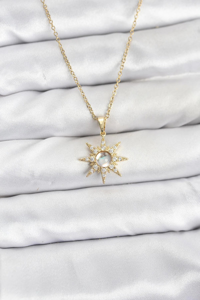 Najmaddin قلادة نسائية من الفولاذ 316L بلون ذهبي مع حجر الزركون على شكل نجمة ...