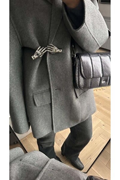 Venus Design Hands Broş