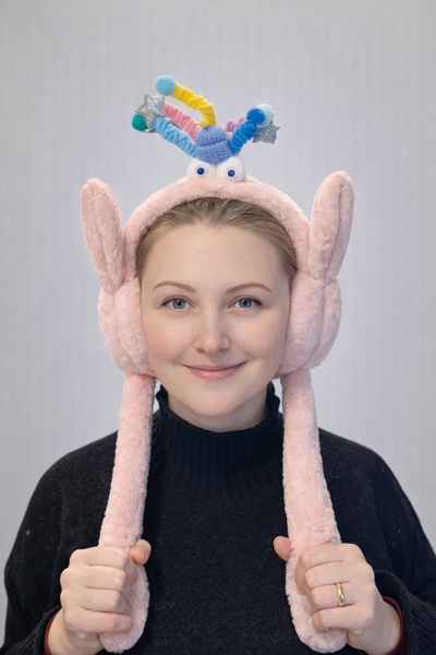 MD Moda Accessories سماعات أذن لطيفة من القطيفة بأشكال جذابة