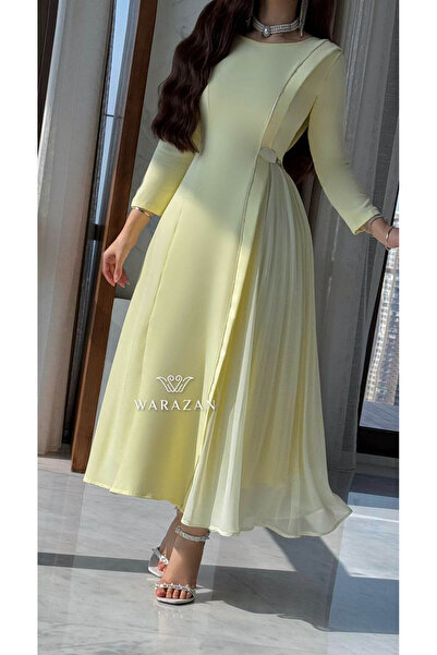 Warazan A soft dress with side pleats