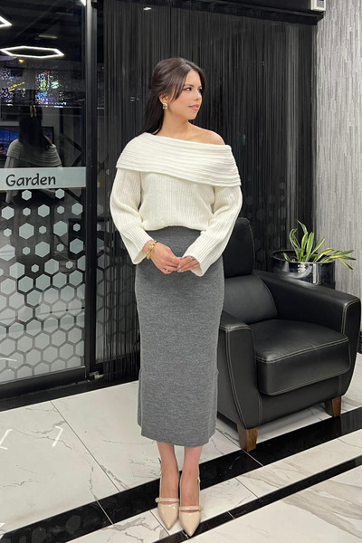 sunfyre Women's New Season Elastic Waist Soft Textured Maxi Knitwear Skirt. S...