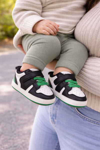 Bebelul Λευκά πάνινα παπούτσια με ΜΑΥΡΟ και ΠΡΑΣΙΝΟ - Smart