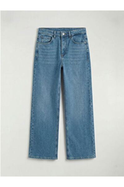 LC Waikiki Artı-Store Wideleg Fit; Fits at the Waist and Hips, Then Widens to...