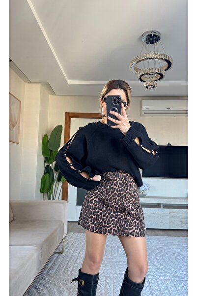 Yasmin Butik Staple-Detailed Knitwear Sweater