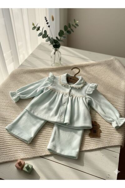 Butik Dantel Detaylı Kız Bebek Kadife Üç'lü Takım