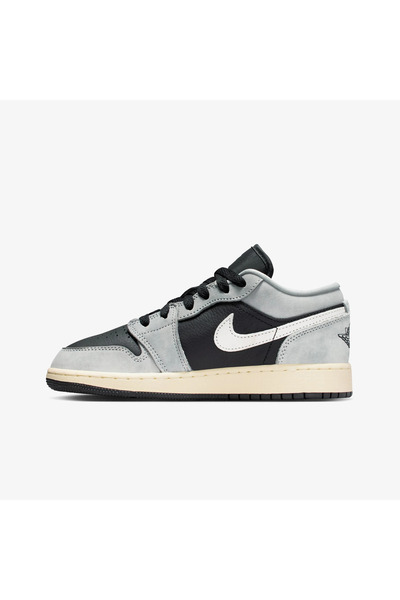 👟 Nike Air Jordan 1 Low Se Ayakkabıyla Şıklığı Yakala!