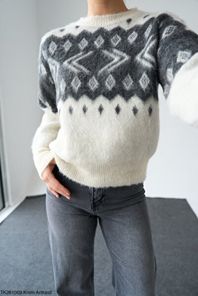 CADDELAMODA Women's Patterned Sweater