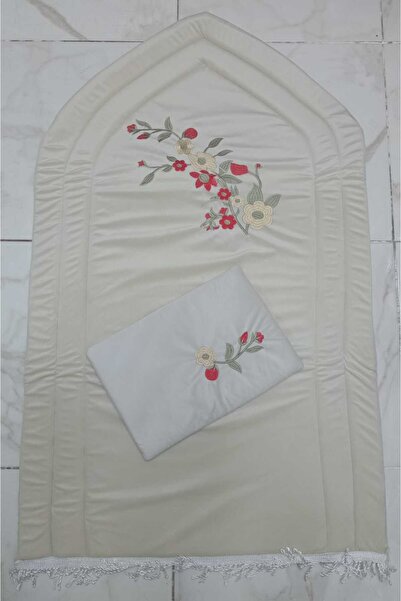 Gerenic Prayer rug set consisting of a prayer rug and a Quran cover