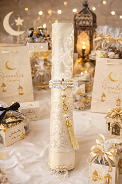 ceneric Prayer rugs with Lulu prayer beads (12 pieces)