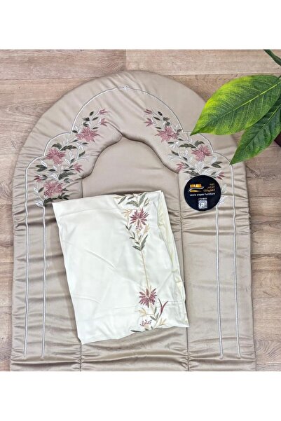 alzawia Prayer rug, 2 cm embroidered foam, with a matching embroidered prayer...