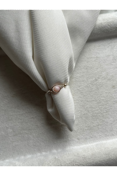 Pel Design خاتم من الحجر الطبيعي الوردي المصنوع يدويًا