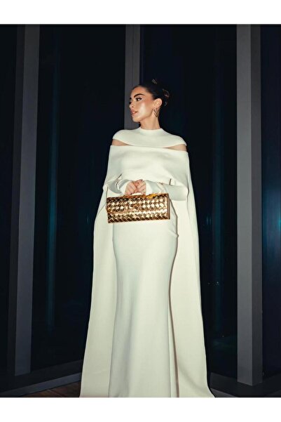 LMAURA A very elegant and soft Barbie dress