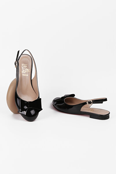 Extra Shoes İstanbul حذاء نسائي كاجوال مصنوع من الجلد الأسود اللامع، ذو تصميم...