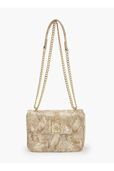 Flora Bella by Shoexpress حقيبة كروسبودي منقوشة بحزام سلسلة، من مجموعة رمضان