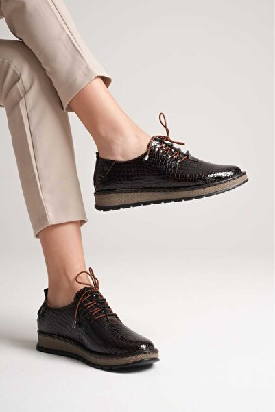 AYAKKABİSEPETİ Burgundy Genuine Leather Women's Shoes with Croco Print