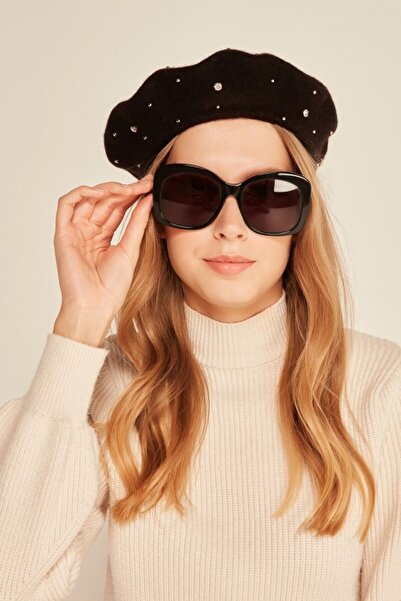 stravis Black French Wool Painter's Beret with Stones on It