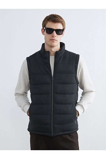 LC Waikiki Stand Collar Men's Puffer Vest