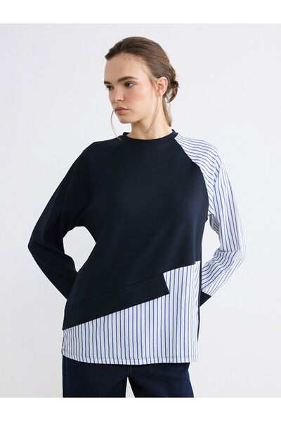 LC Waikiki سترة نسائية مخططة برقبة دائرية