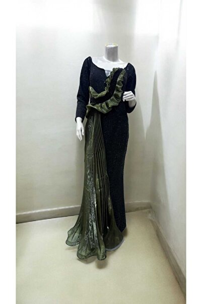 SERA Black evening dress with a shimmering stretch fabric