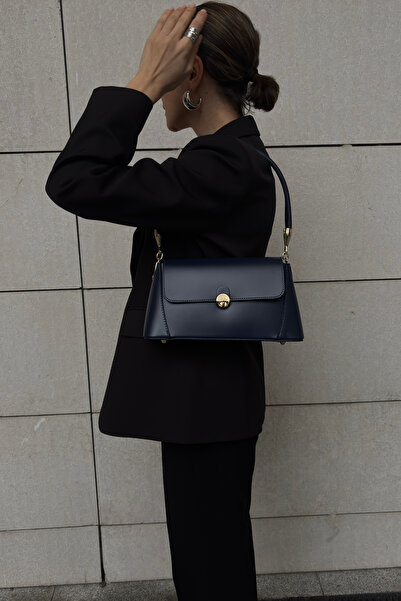 yako Classy Women's Shoulder Bag – Lock Closure